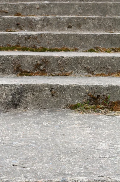 Escada de concreto velho — Fotografia de Stock
