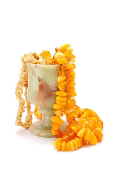 Stone (Onyx) Serlege Amber gyöngyökkel — Stock Fotó
