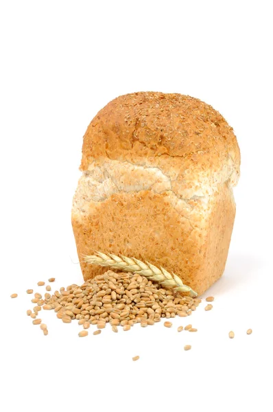 Pane di crusca con cereali di grano e orecchio — Foto Stock
