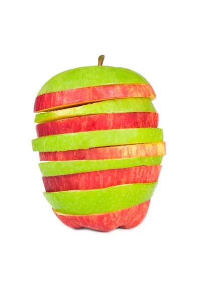 Rote und grüne Äpfel in Scheiben geschnitten — Stockfoto