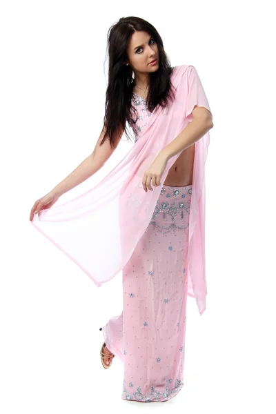 Νεαρή γυναίκα σε sari φόρεμα — Φωτογραφία Αρχείου