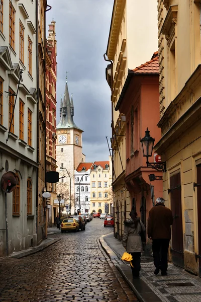 Malé ulice v Praze — Stock fotografie