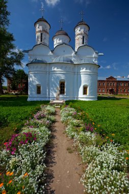 Kilisede suzdal