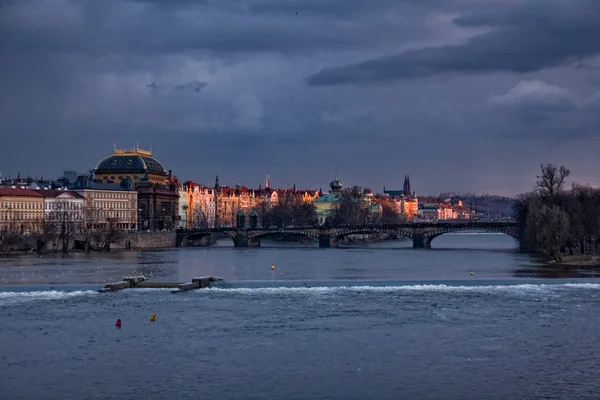Wieczorna panorama Pragi — Zdjęcie stockowe