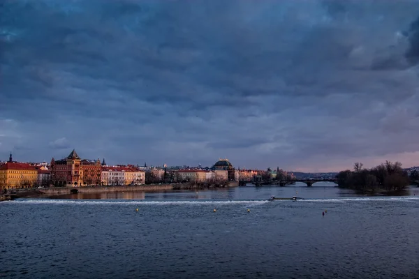 Panorama de Prague en soirée — Photo