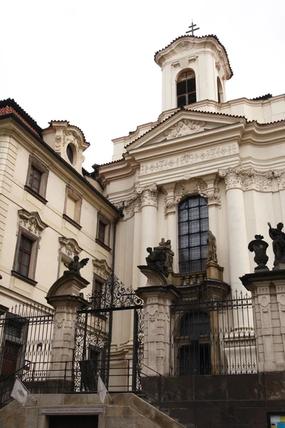 Εκκλησία στην Πράγα — Φωτογραφία Αρχείου