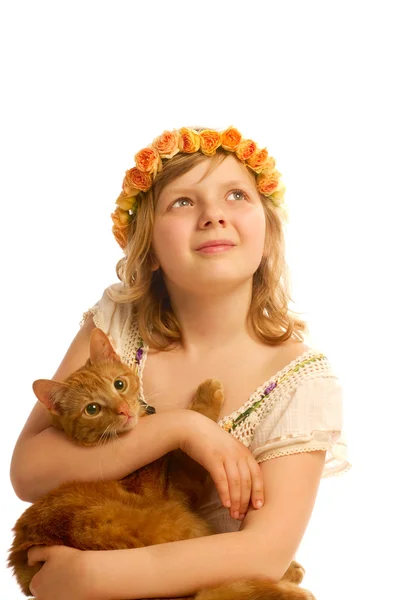 Klein meisje met kat — Stockfoto
