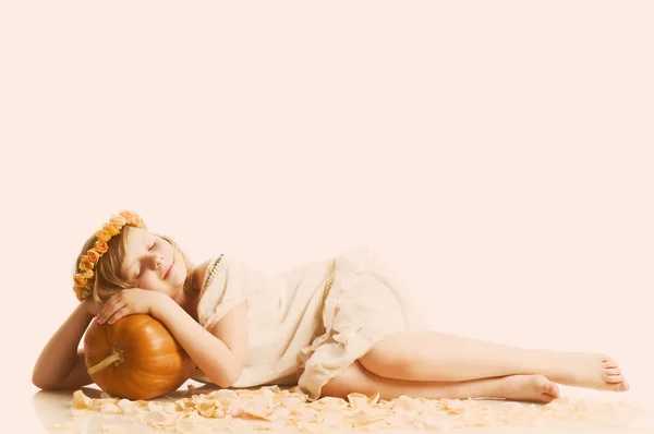 호박과 작은 소녀 — 스톡 사진