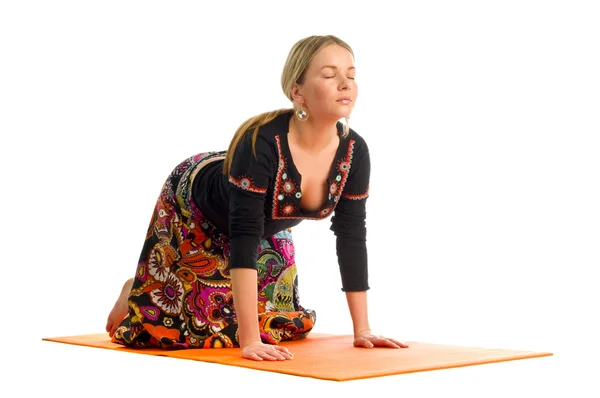 Svanasana, une position dans le Yoga, est également appelé pose d'inclinaison de chien — Photo