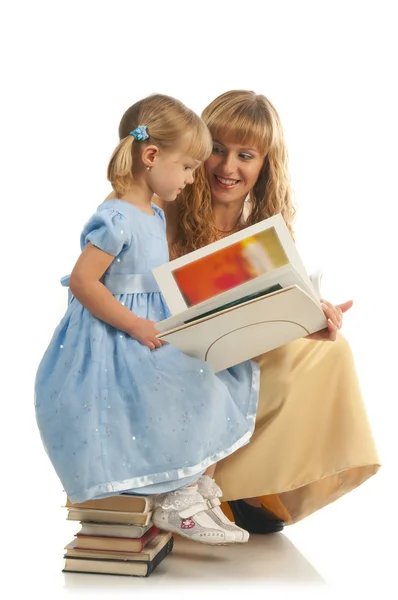 Anya és lánya a könyvek — Stock Fotó