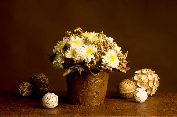 Nice creative chrysanthemum bouquet — Stock Photo, Image