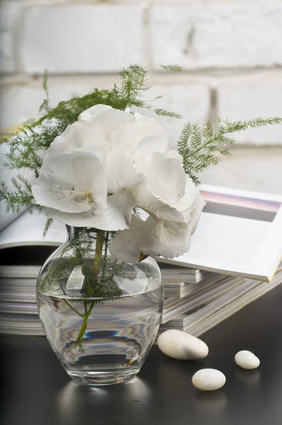 Гигантский цветочный бокет — стоковое фото