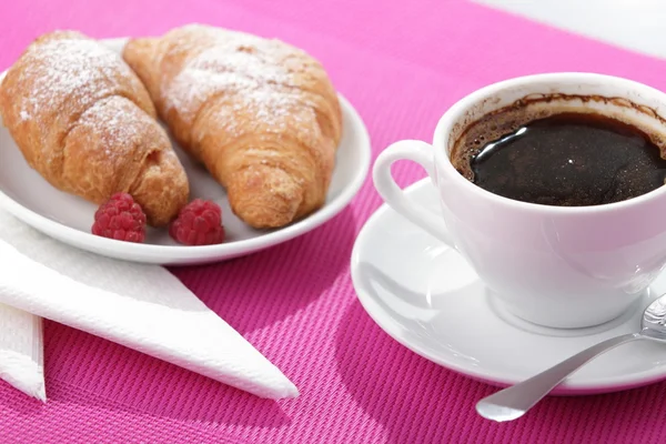 Káva a croissanty — Stock fotografie