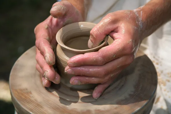 Hands of the potter — Zdjęcie stockowe