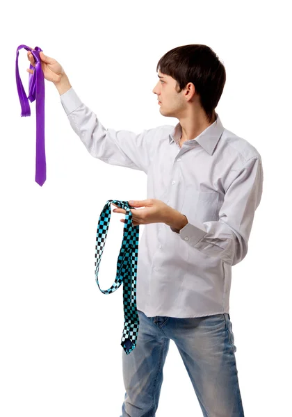 Fiatal, aki úgy dönt, hogy a nyakkendő — Stock Fotó