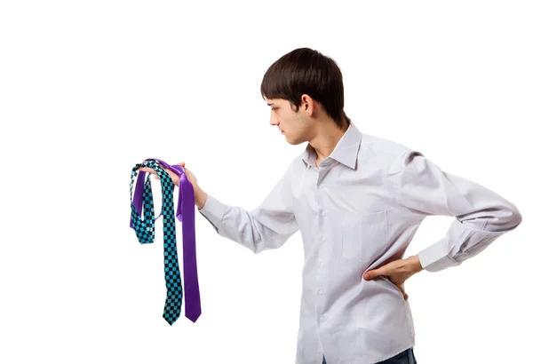 Fiatal, aki úgy dönt, hogy a nyakkendő — Stock Fotó