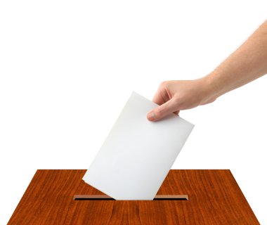 oy pusulası ve kutusu ile el