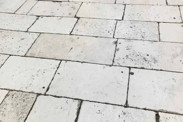 在克罗地亚街复古瓷砖的地板 — 图库照片