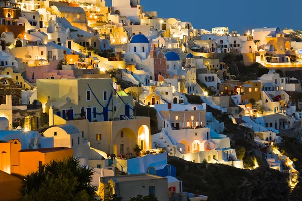 サントリーニ島の夜 (イア) - ギリシャ — ストック写真