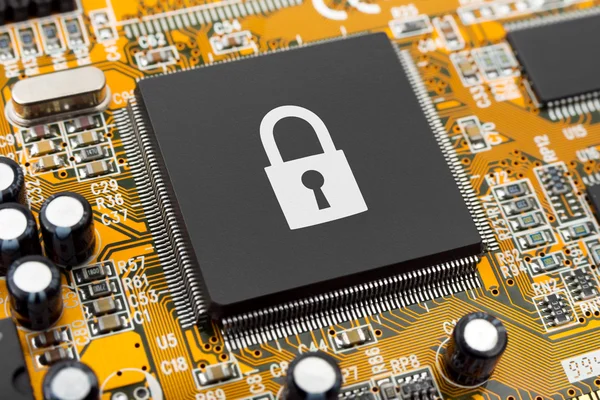 Lock on computer chip — Stock Photo, Image