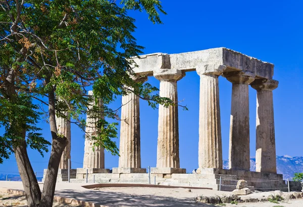 Rovine del tempio a Corinto, Grecia — Foto Stock
