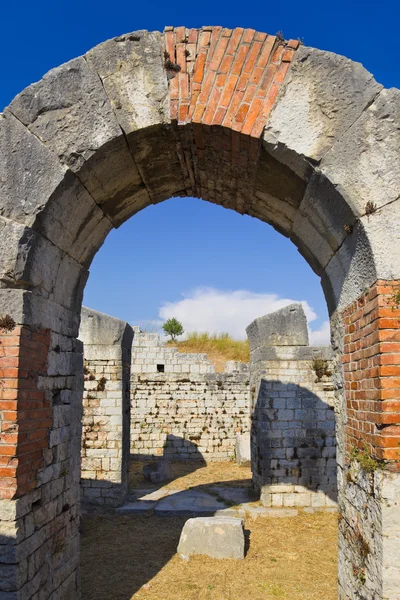 Ruiny starobylého amfiteátru ve Splitu, Chorvatsko — Stock fotografie