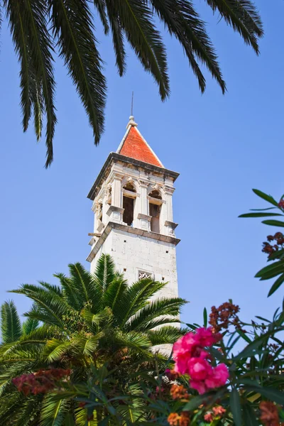 Башня в Трогире, Хорватия — стоковое фото