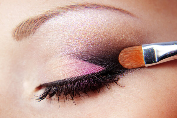 Eye makeup