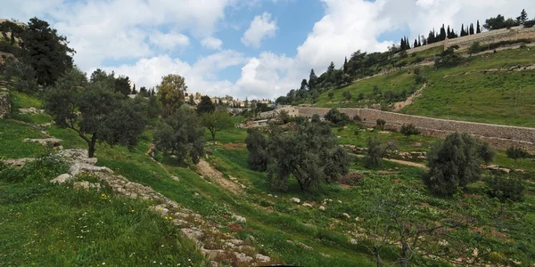 Gehenna (Hinnom) vallei in de buurt van de oude stad van Jeruzalem — Stockfoto
