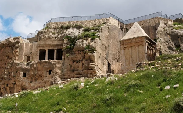Alte gräber von zechariah und benei hezir in jerusalem — Stockfoto