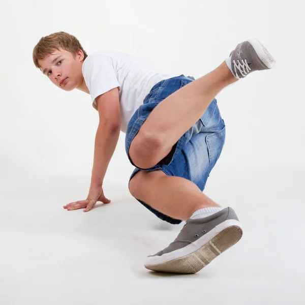 Β-αγόρι breakdancing σε λευκό — Φωτογραφία Αρχείου