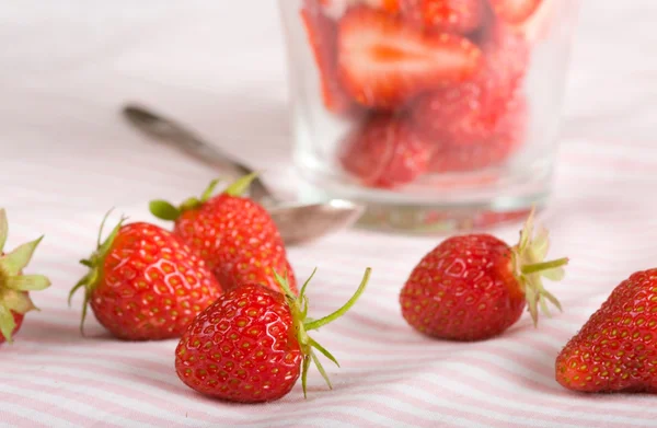 Aardbeien en dessert — Stockfoto