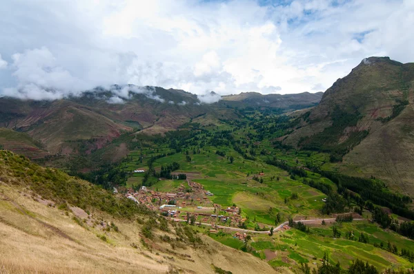 Vistas a la montaña, Pisac Perú — Foto de Stock