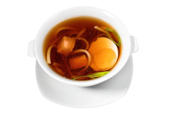 Суп в белой миске — стоковое фото