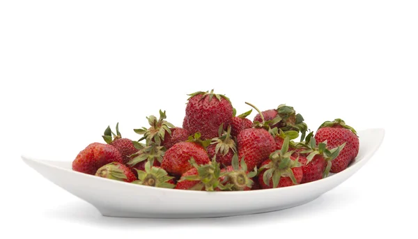 Aardbeien in een schotel — Stockfoto