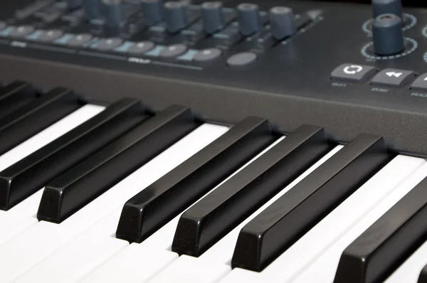 黒・白はピアノの鍵盤 — ストック写真