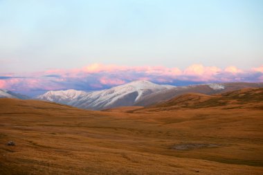 Altay Dağları. güzel yayla manzara. Rusya. Sibirya
