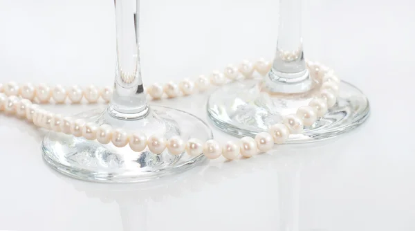 Dos vasos y perlas — Foto de Stock