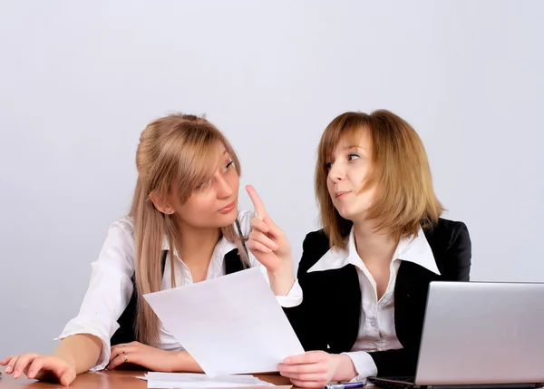 Two businesswoman in office — Stock Photo, Image