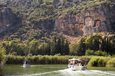 Dalyan mezarlar, Türkiye