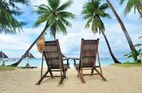 Gyönyörű strand pálmafákkal — Stock Fotó