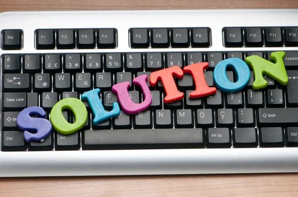 Концепция решения с клавиатурой — стоковое фото