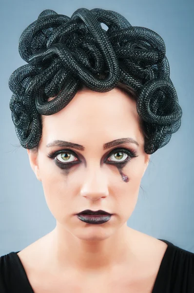 Žena zobrazující koncept og zlo (Medusa Gorgon) — Stock fotografie