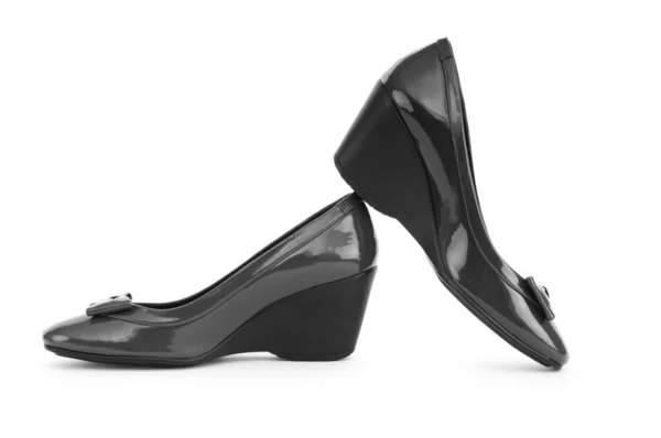 Μαύρα παπούτσια που απομονώνονται σε λευκό φόντο — Φωτογραφία Αρχείου