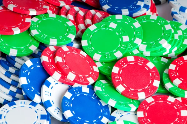 各种赌场筹码-赌博概念的堆栈 — 图库照片
