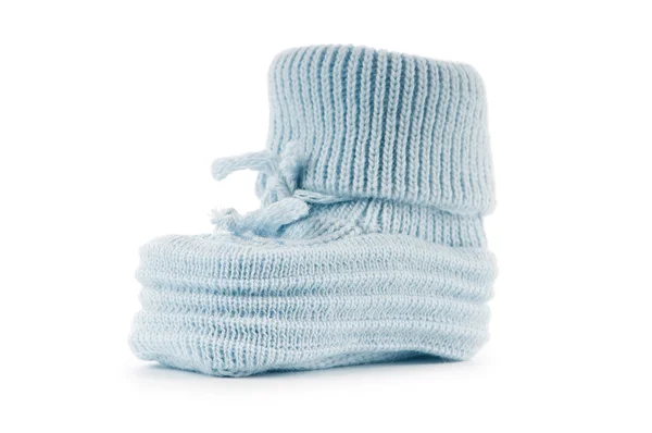 흰색 바탕에 고립 된 길 쌈 한 아기 신발 — 스톡 사진