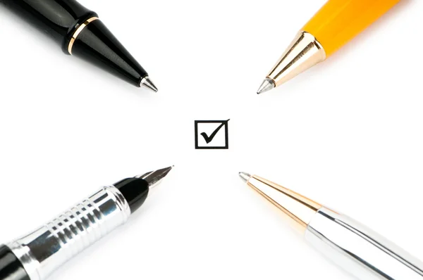 Pen and tick boxes with Yes and No options — Stock Photo, Image