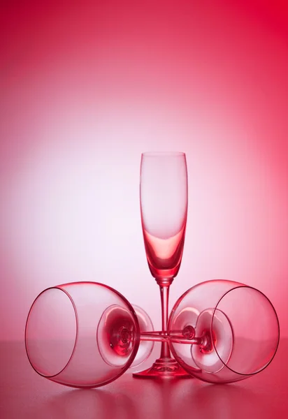 Wine glasses against gradient background — Stock Photo, Image