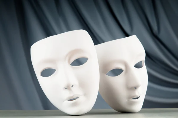 Tiyatro konseptli maskeler — Stok fotoğraf