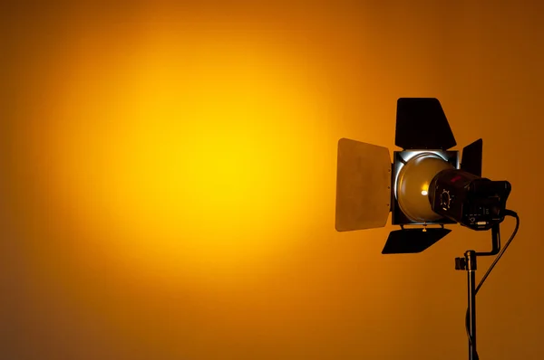 Cortinas y proyectores de luces con espacio para su texto — Foto de Stock